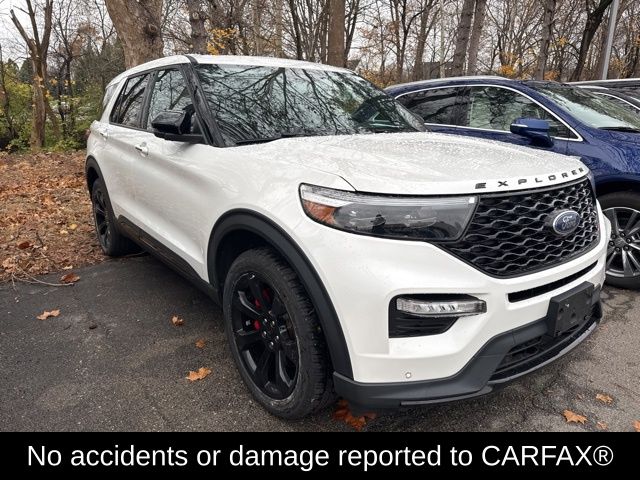 2022 Ford Explorer ST photo 3