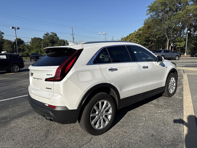 2023 Cadillac XT4 Luxury photo 2