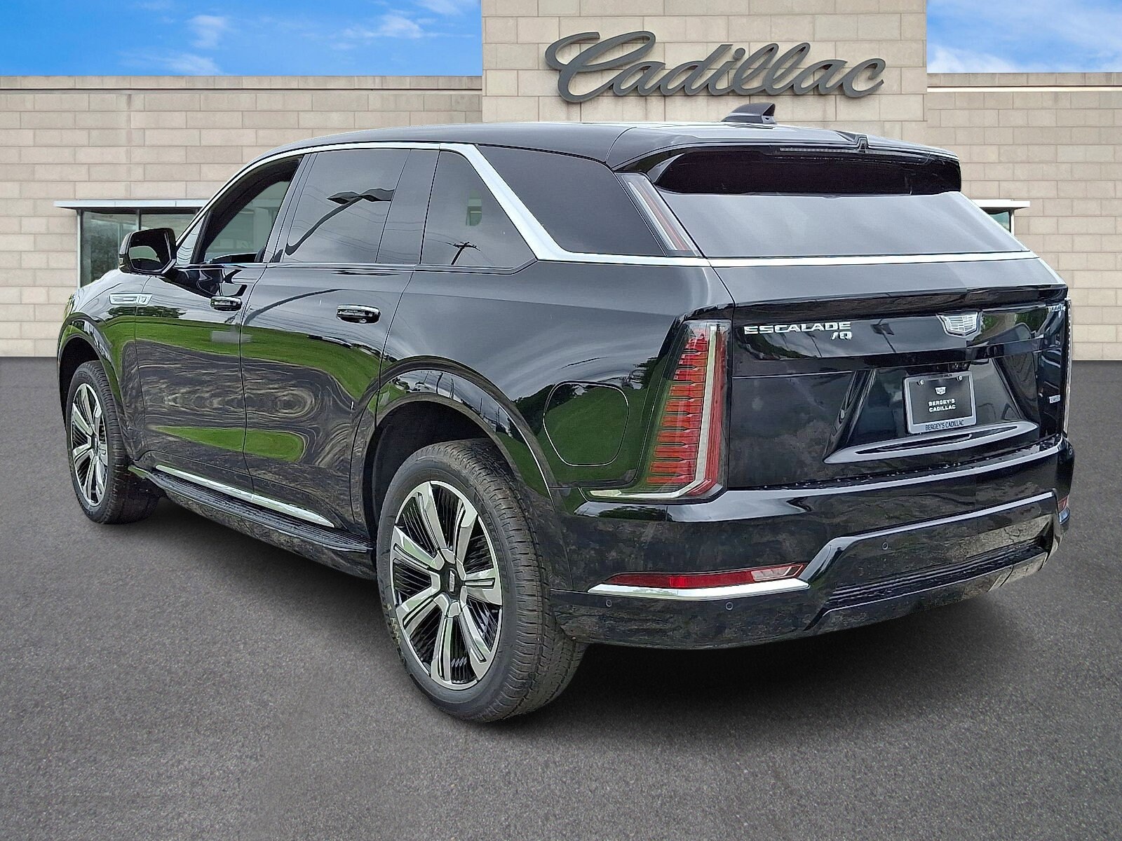 2025 CADILLAC Escalade IQ Luxury 1 SUV | Black Raven | Bergey's