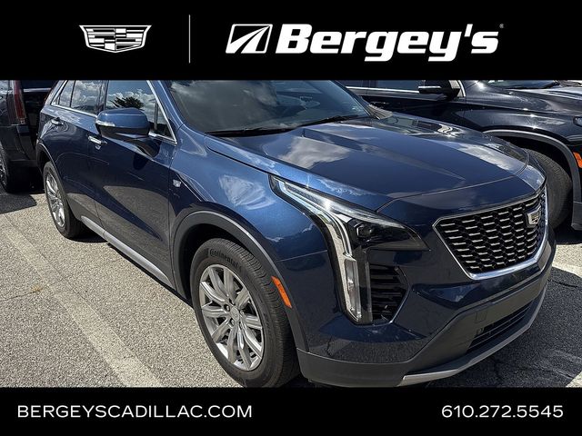 2022 Cadillac XT4 Premium Luxury photo 3