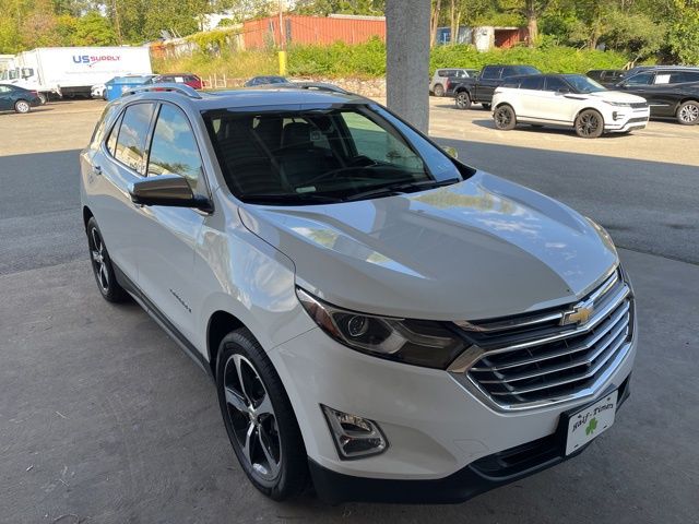 2021 Chevrolet Equinox Premier photo 2