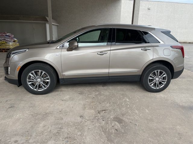 2022 Cadillac XT5 Premium Luxury photo 2