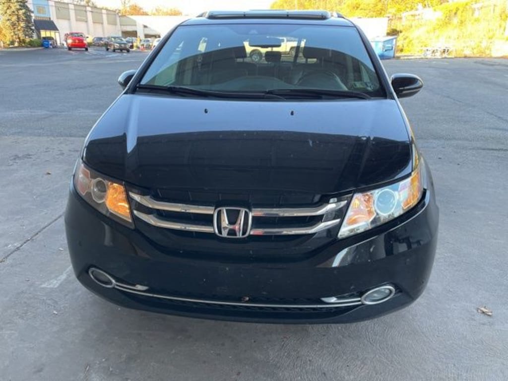 Used 2015 Honda Odyssey  Minivan/Van