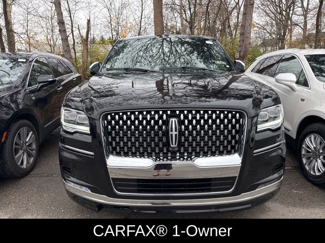 2024 Lincoln Navigator Black Label photo 2