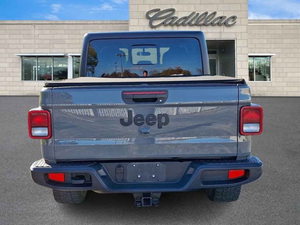 Used 2022 Jeep Gladiator Altitude Truck