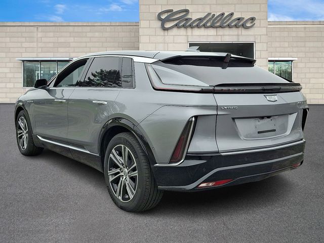 2024 Cadillac Lyriq Luxury photo 4