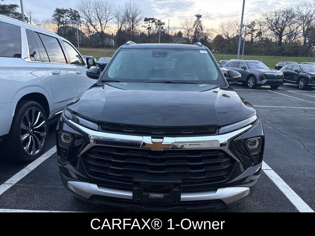 2025 Chevrolet Trailblazer LT photo 2