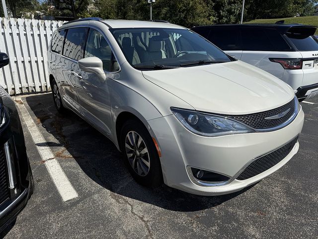 2020 Chrysler Pacifica Touring Plus photo 2