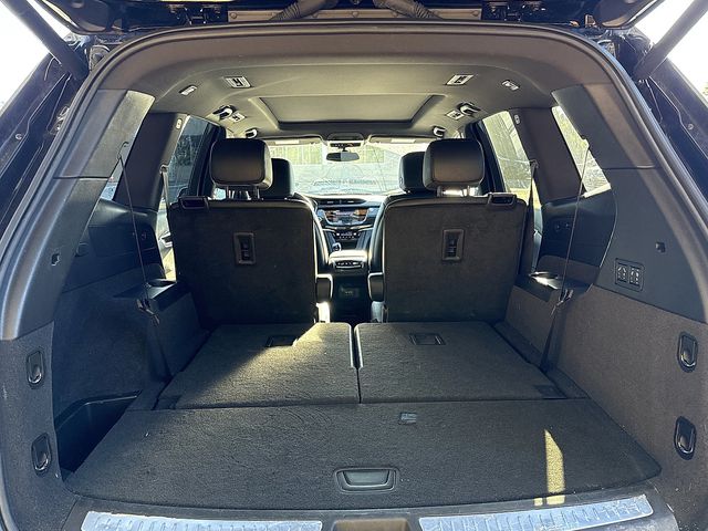 2025 Cadillac XT6 Premium Luxury photo 3