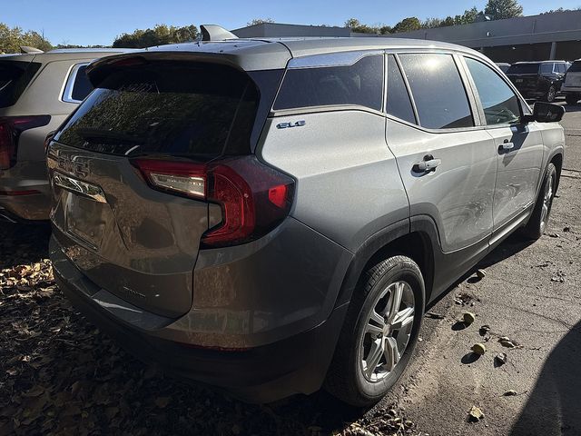 2024 Gmc Terrain SLE photo 2