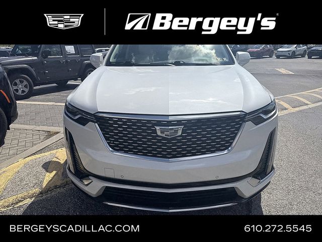 2022 Cadillac XT6 Premium Luxury photo 2