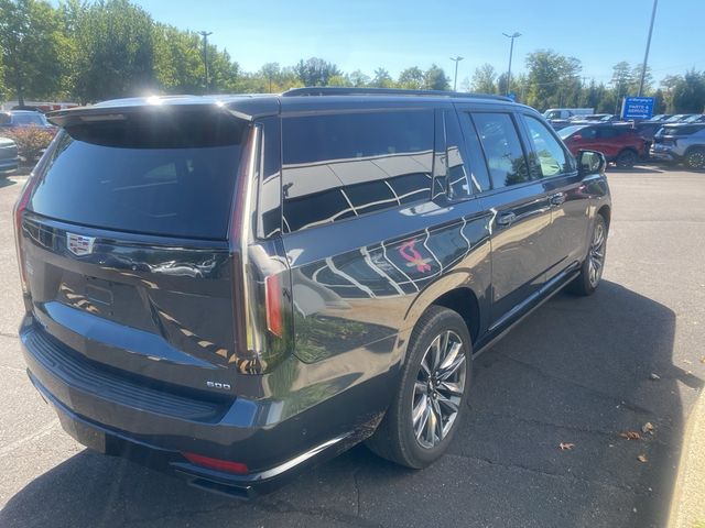 2022 Cadillac Escalade ESV Sport photo 4