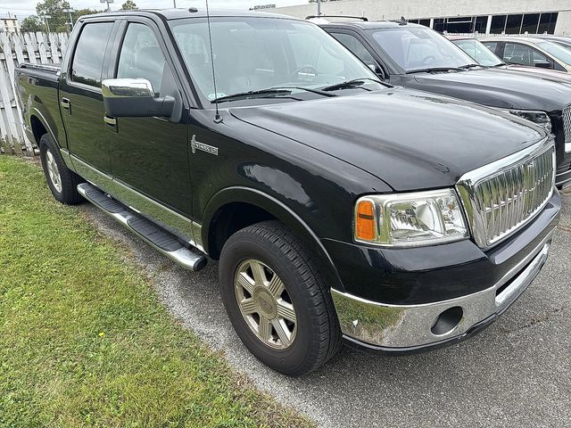 2008 Lincoln Mark LT photo 3