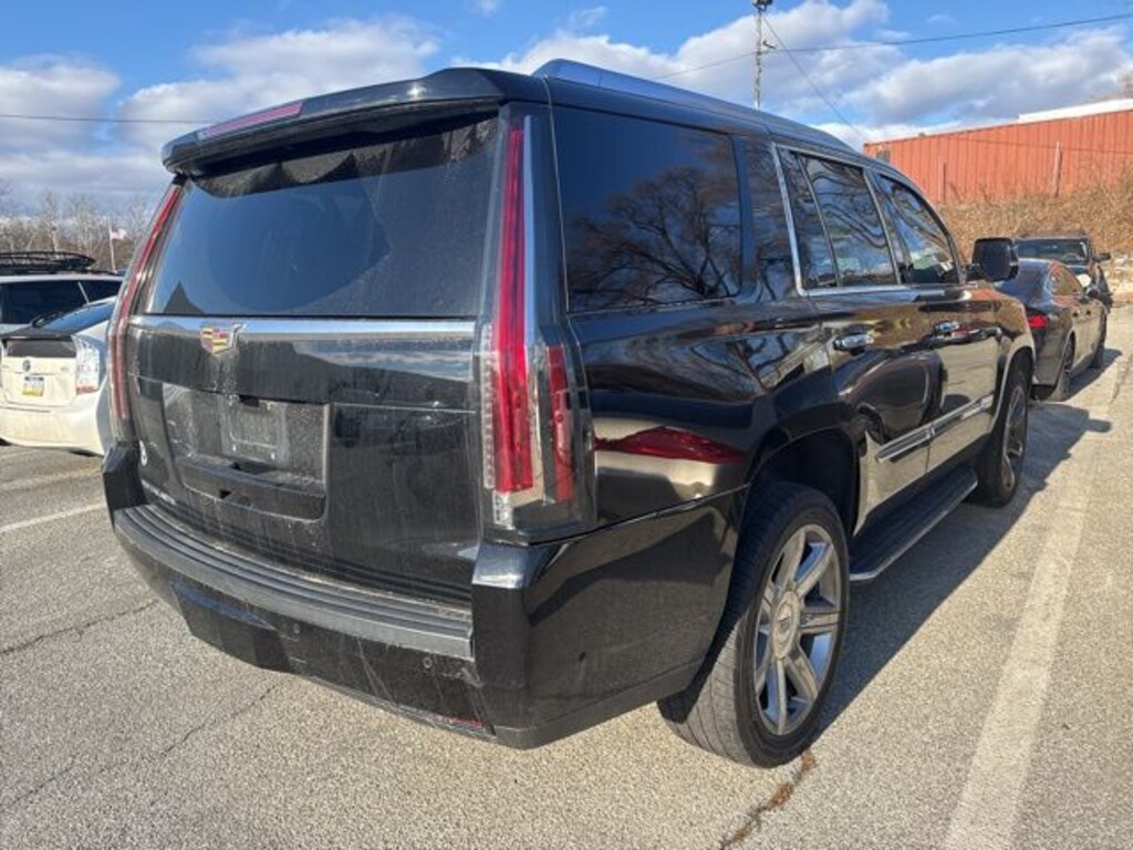 Used 2018 Cadillac Escalade Luxury SUV