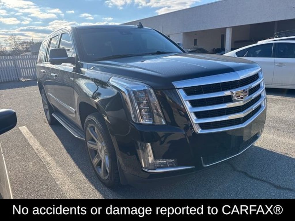 Used 2018 Cadillac Escalade Luxury SUV