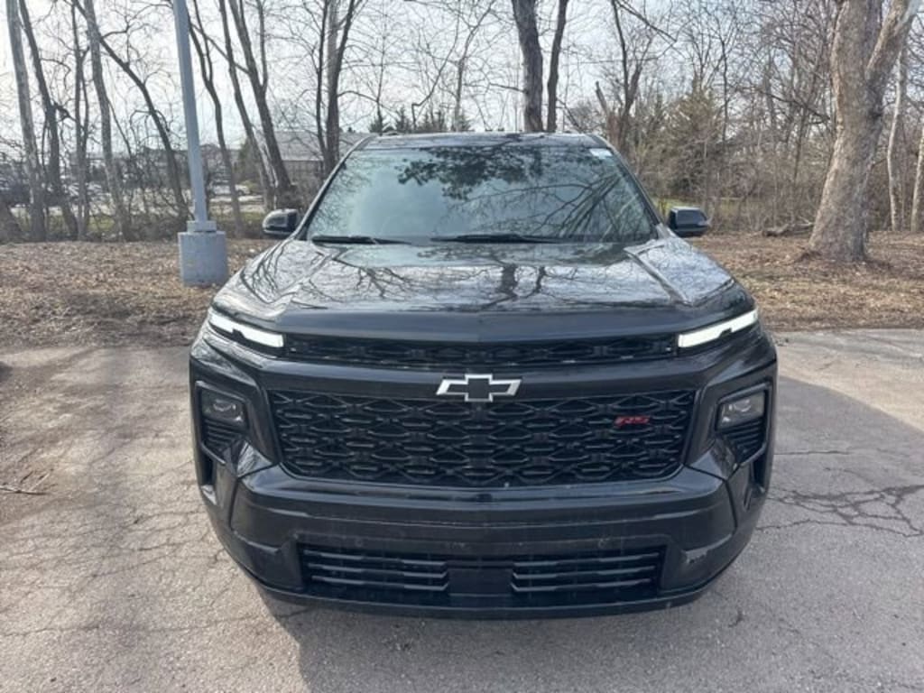 Used 2024 Chevrolet Traverse RS SUV