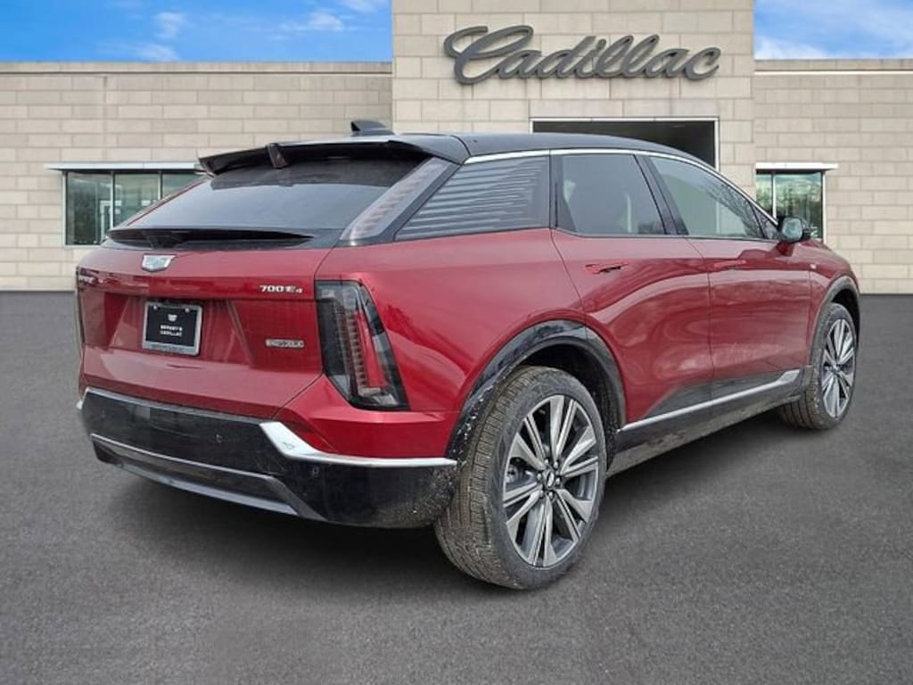 New 2026 CADILLAC OPTIQ Premium Luxury SUV