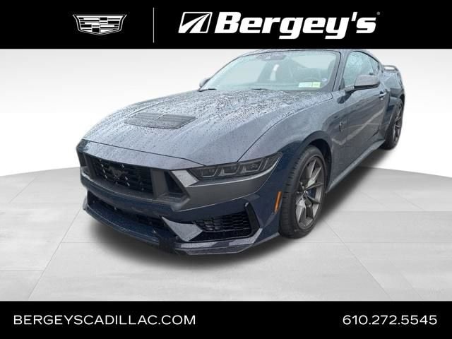 2025 Ford Mustang Dark Horse's photo