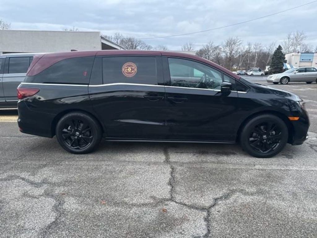 Used 2024 Honda Odyssey Sport