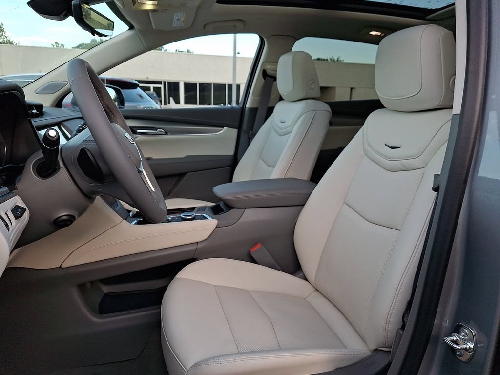2026 Cadillac XT5 Premium Luxury - Photo 8