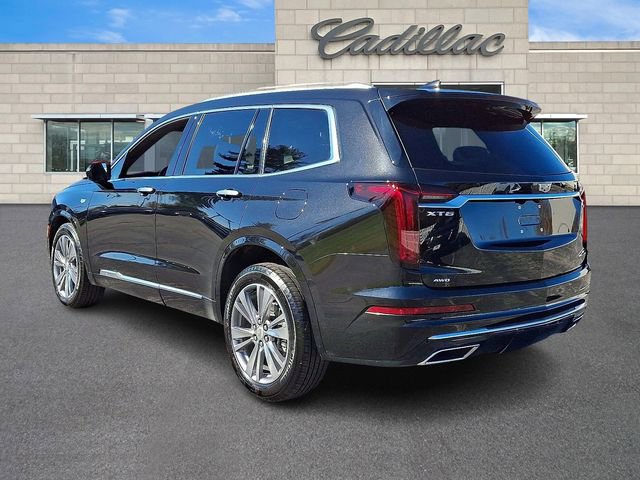 2025 Cadillac XT6 Premium Luxury photo 4