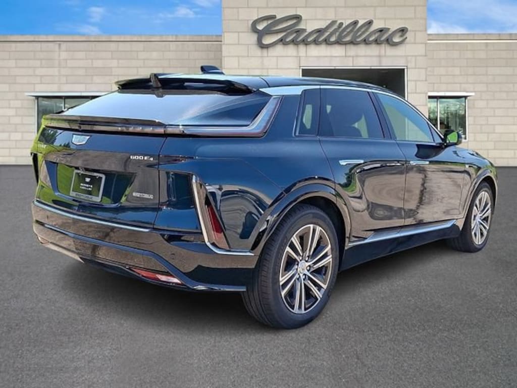 New 2026 CADILLAC LYRIQ Premium Luxury SUV