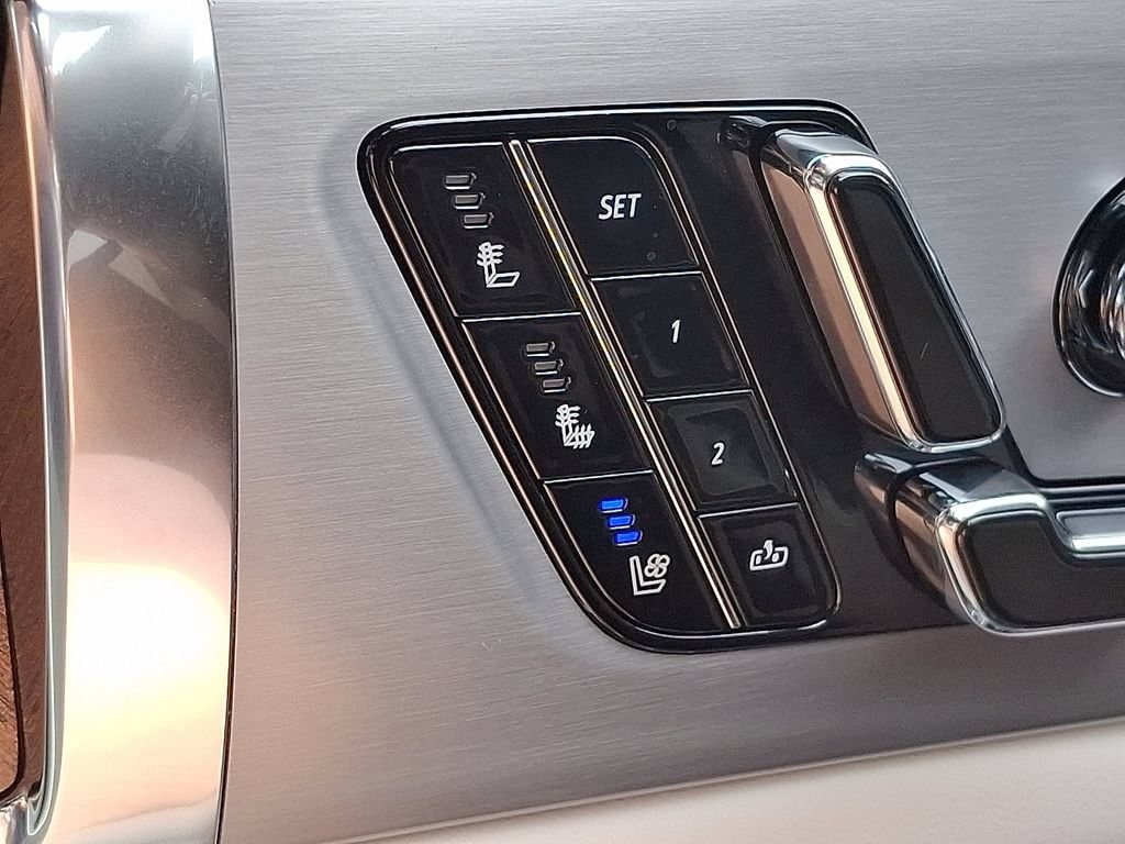 2026 Cadillac VISTIQ Sport - Photo 13