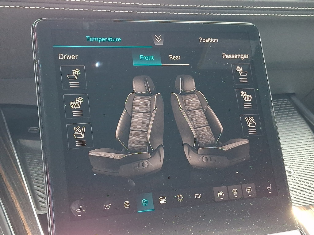 2026 Cadillac Escalade Luxury - Photo 14