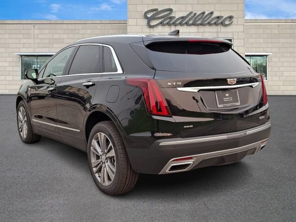 New 2026 CADILLAC XT5 Premium Luxury SUV