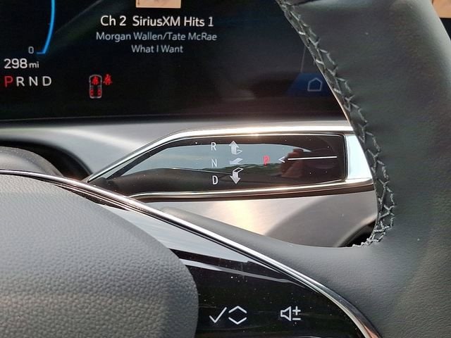 2026 Cadillac VISTIQ Sport - Photo 9