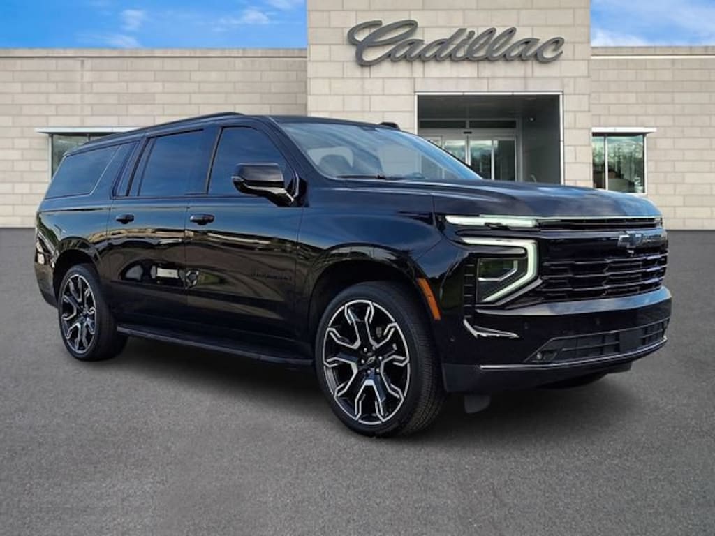 Used 2025 Chevrolet Suburban RST SUV