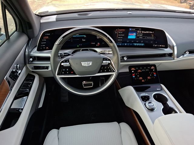 2026 Cadillac VISTIQ Sport - Photo 7