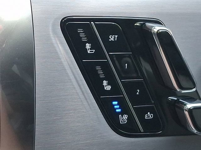 2026 Cadillac VISTIQ Sport - Photo 16