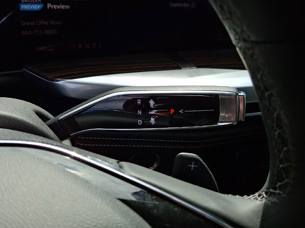 2026 Cadillac Escalade Luxury - Photo 9