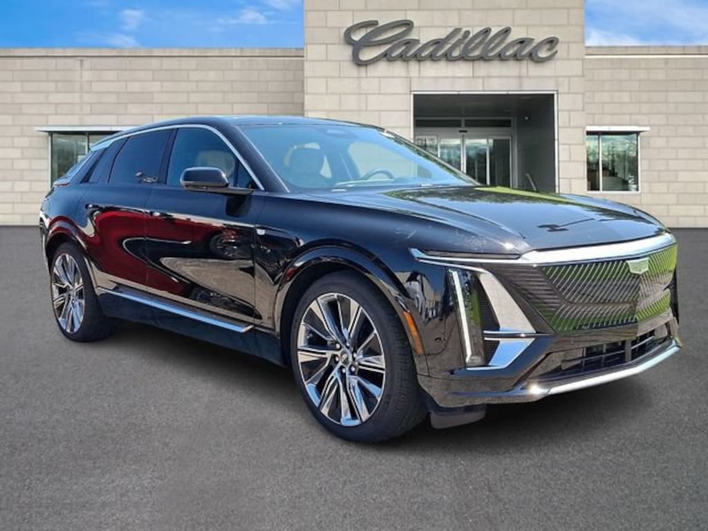 New 2026 CADILLAC LYRIQ Signature Luxury SUV