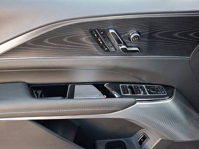 2026 Cadillac LYRIQ Signature Sport - Photo 8