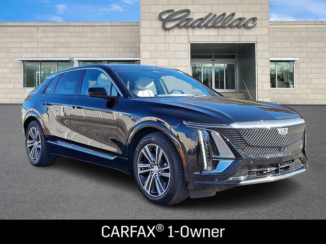 2024 Cadillac Lyriq Luxury photo 2