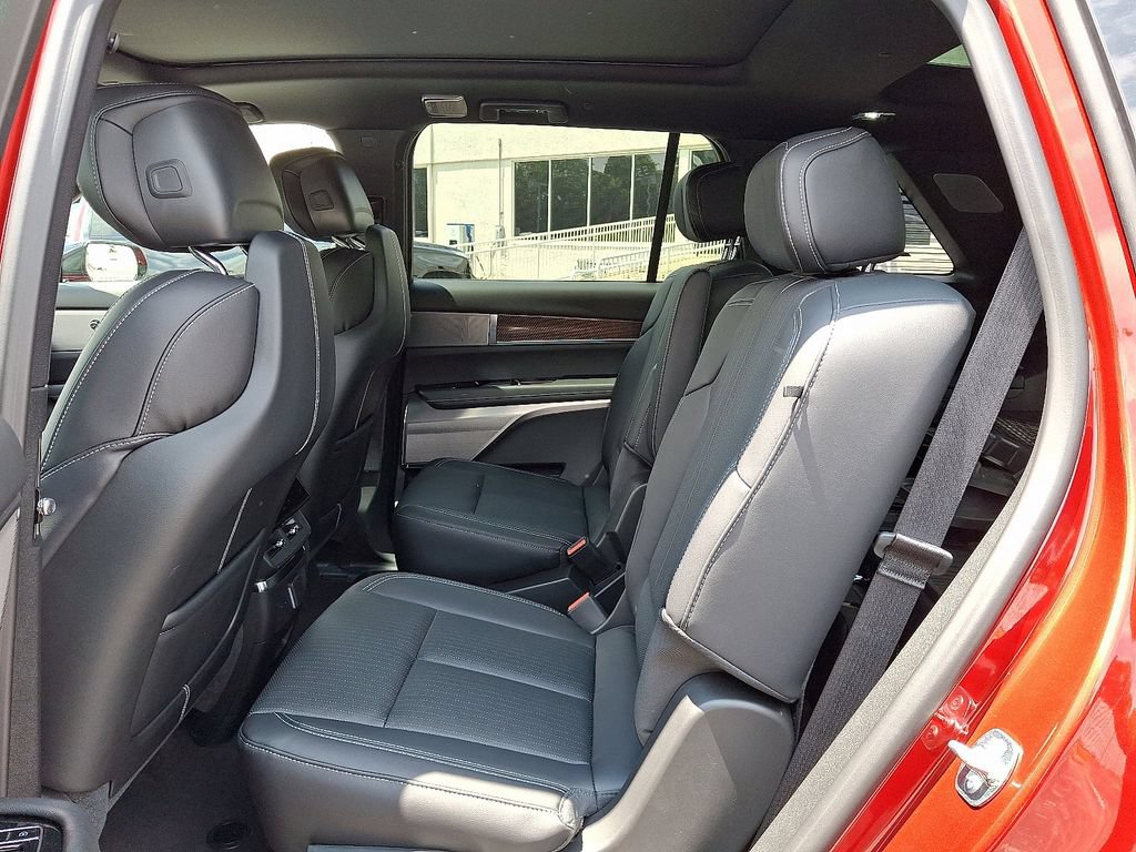 2026 Cadillac VISTIQ Sport - Photo 5