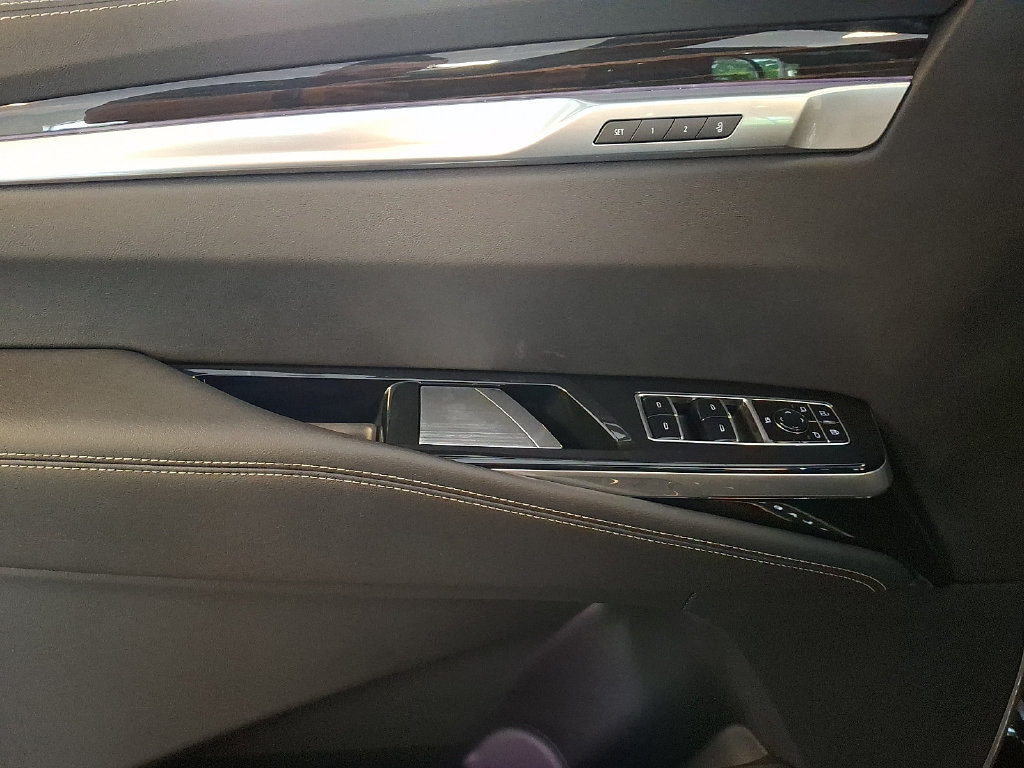 2026 Cadillac Escalade Luxury - Photo 8