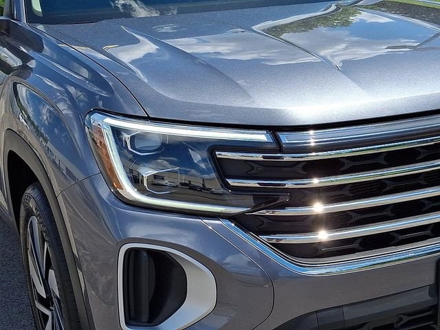 2025 Volkswagen Atlas SE w/Tech - Photo 11