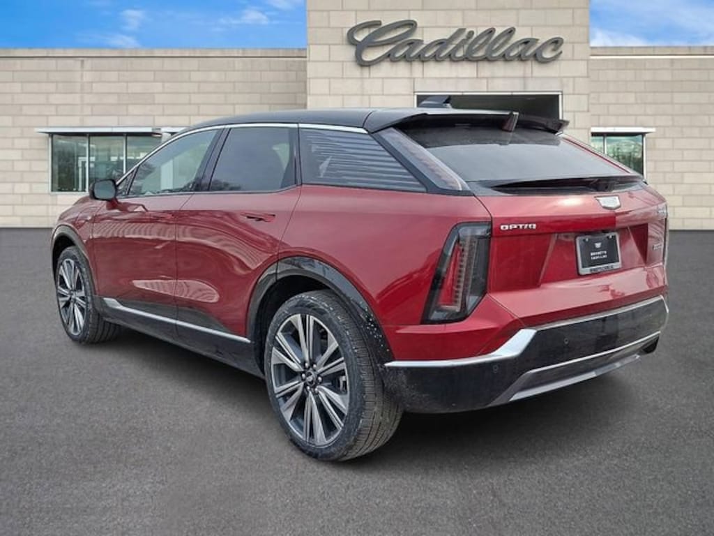 New 2026 CADILLAC OPTIQ Premium Luxury SUV