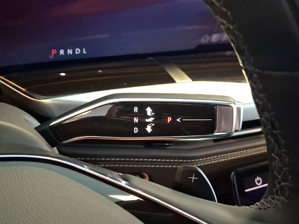 2026 Cadillac Escalade Luxury - Photo 10
