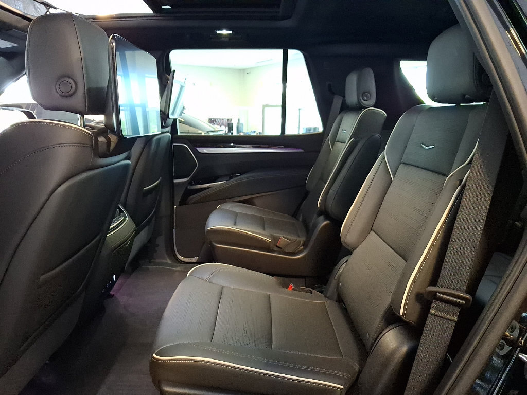 2026 Cadillac Escalade Luxury - Photo 5