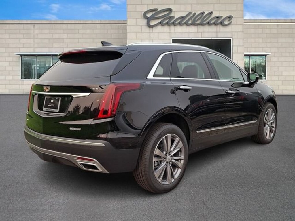 New 2026 CADILLAC XT5 Premium Luxury SUV