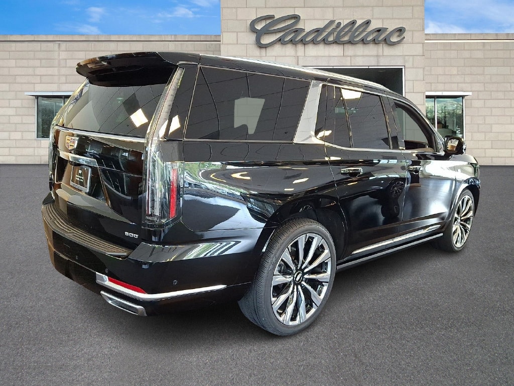 2026 Cadillac Escalade Luxury - Photo 3