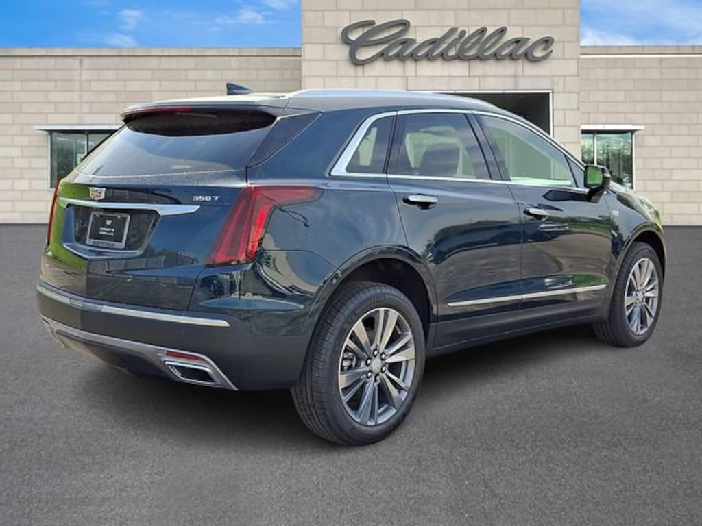 New 2026 CADILLAC XT5 Premium Luxury SUV