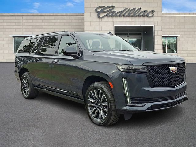 2022 Cadillac Escalade ESV Sport photo 2