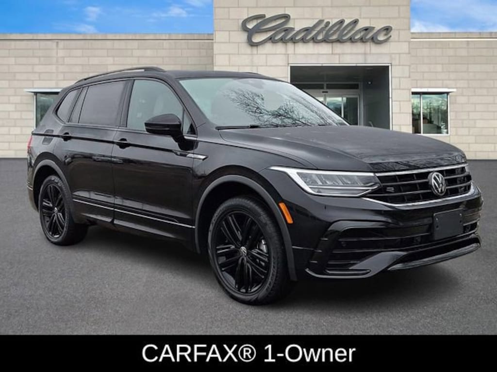 Used 2022 Volkswagen Tiguan SE R-Line Black