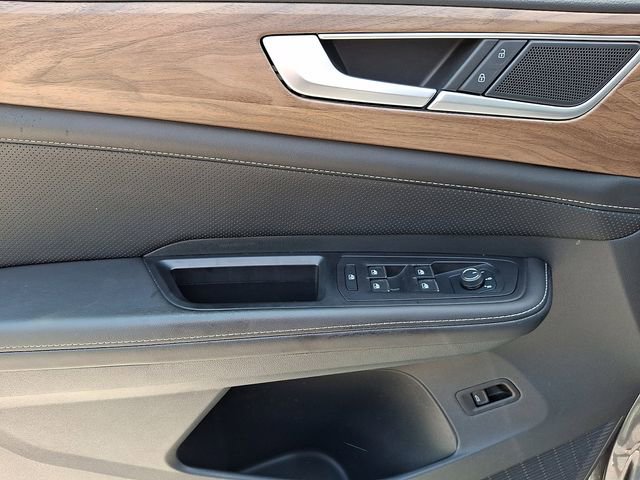 2025 Volkswagen Atlas SE w/Tech - Photo 15
