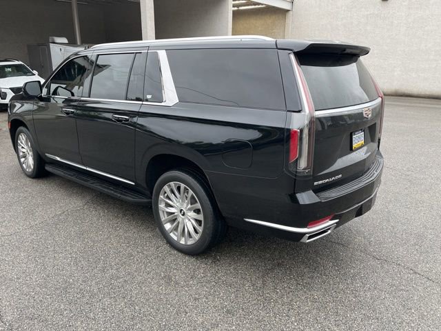 2023 Cadillac Escalade ESV Premium Luxury photo 3